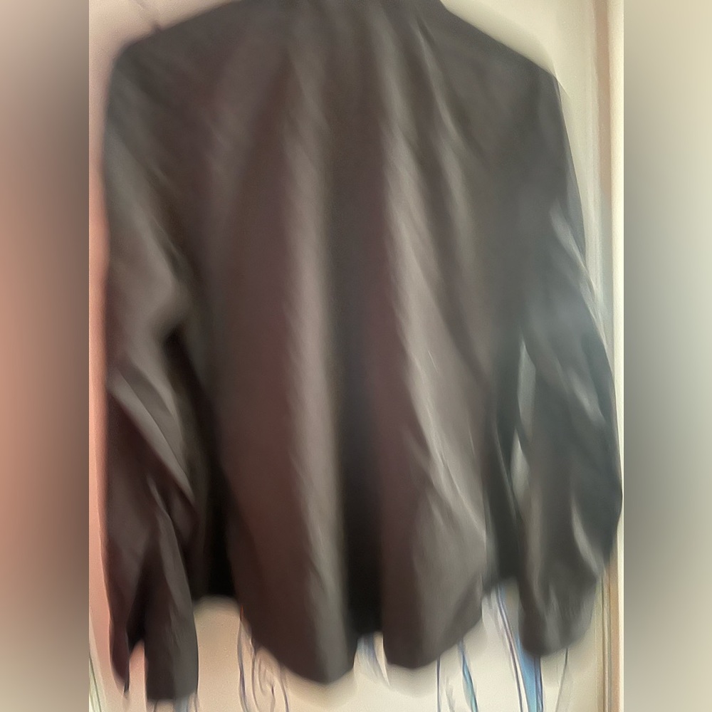 Lightweight button down shirt - Picture 2 of 3